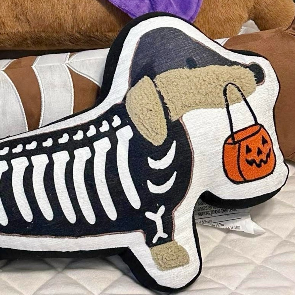NEW HALLOWS EVE Skeleton DACHSHUND Halloween Pillow - Black and Cream